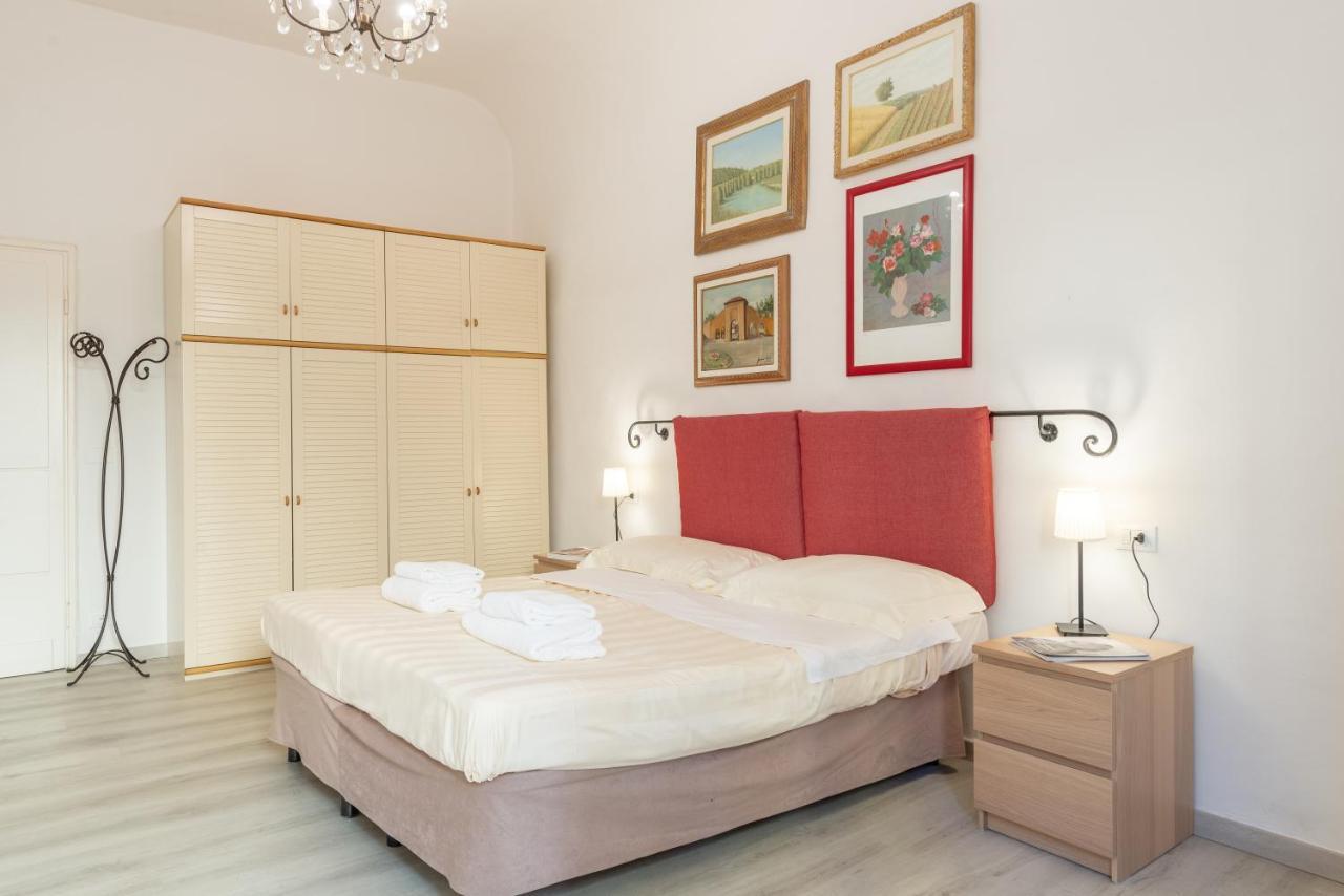 Santo Spirito 2 Bedrooms ฟลอเรนซ์ ภายนอก รูปภาพ