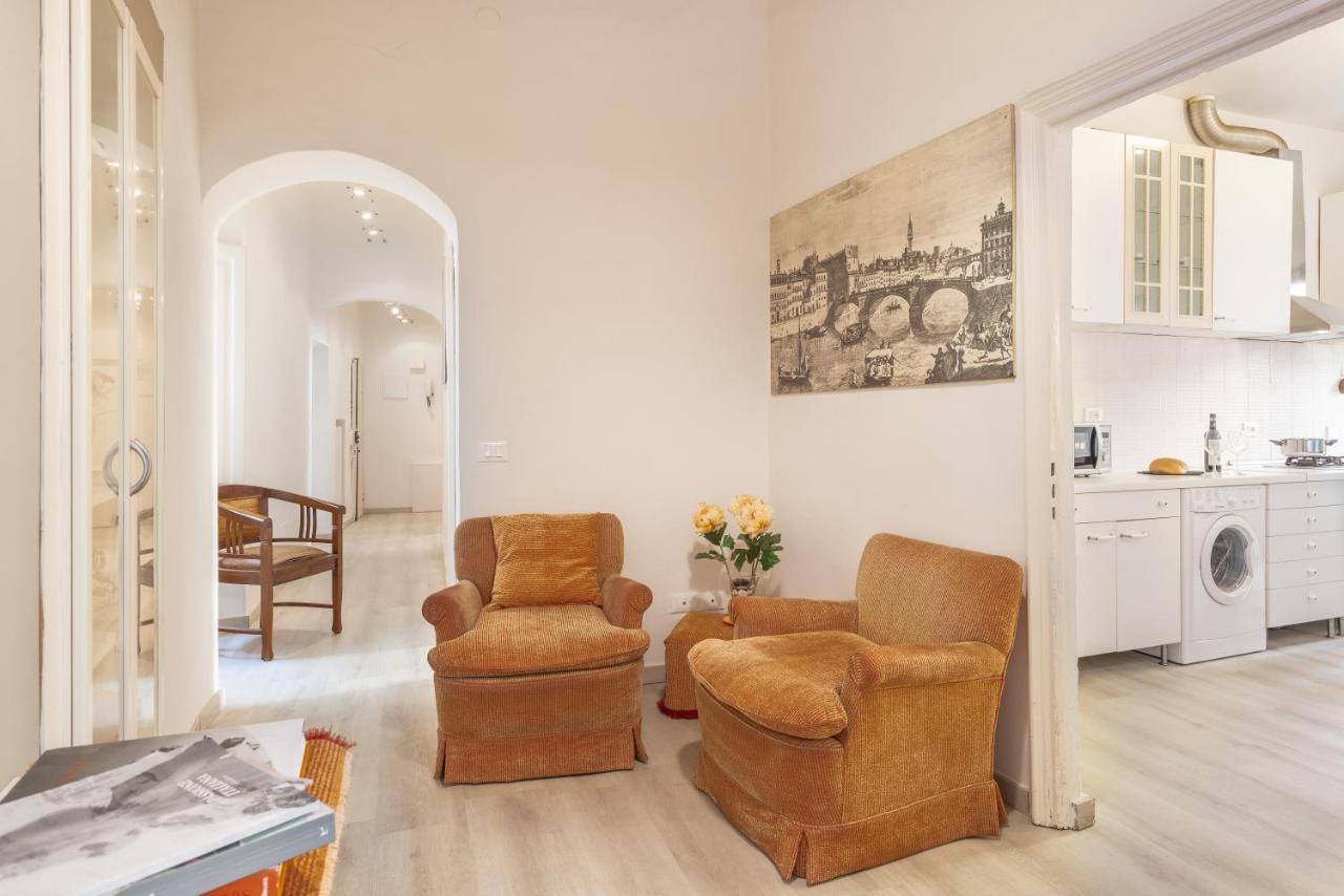 Santo Spirito 2 Bedrooms ฟลอเรนซ์ ภายนอก รูปภาพ